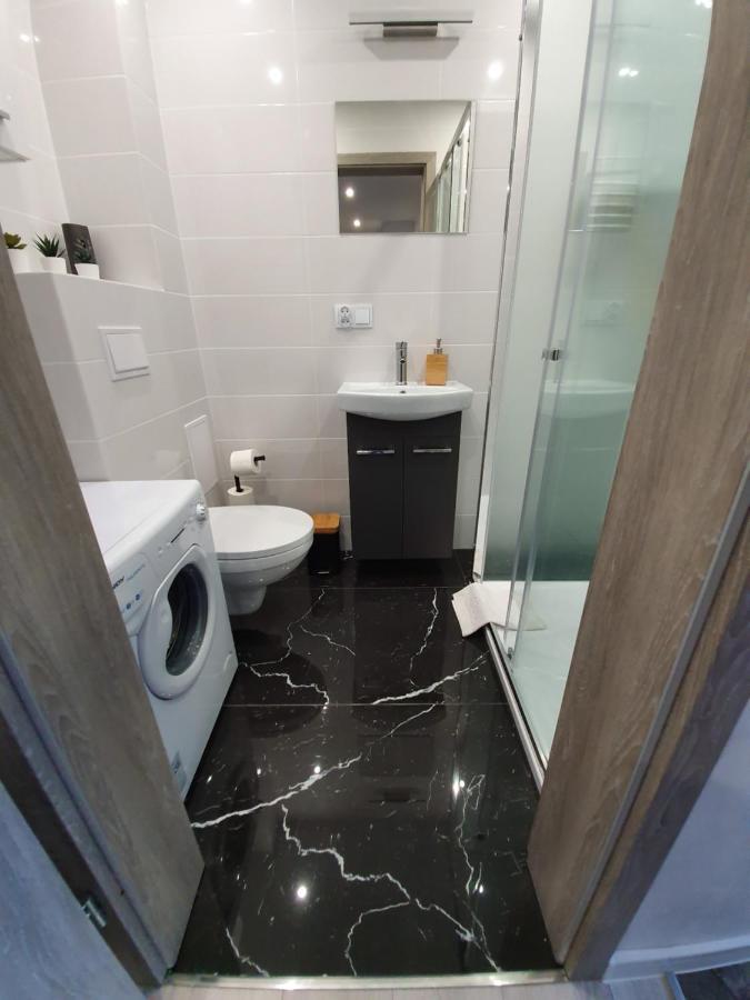 M&K Center Apartment ديمبيتسا المظهر الخارجي الصورة